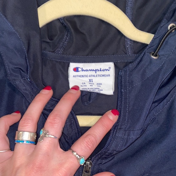 Champion half zip wind breaker - Picture 2 of 3